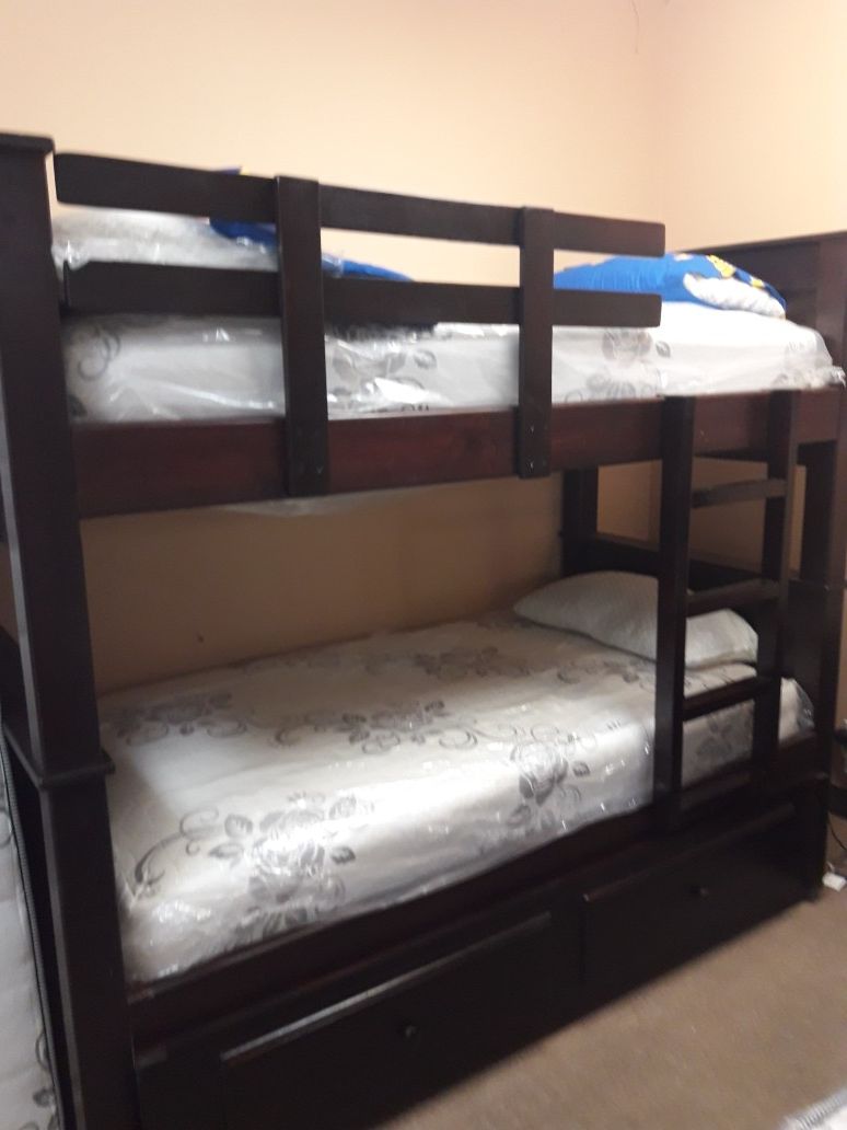 Amazing bunk Bed