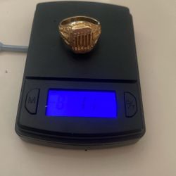 18kt Gold Ring 