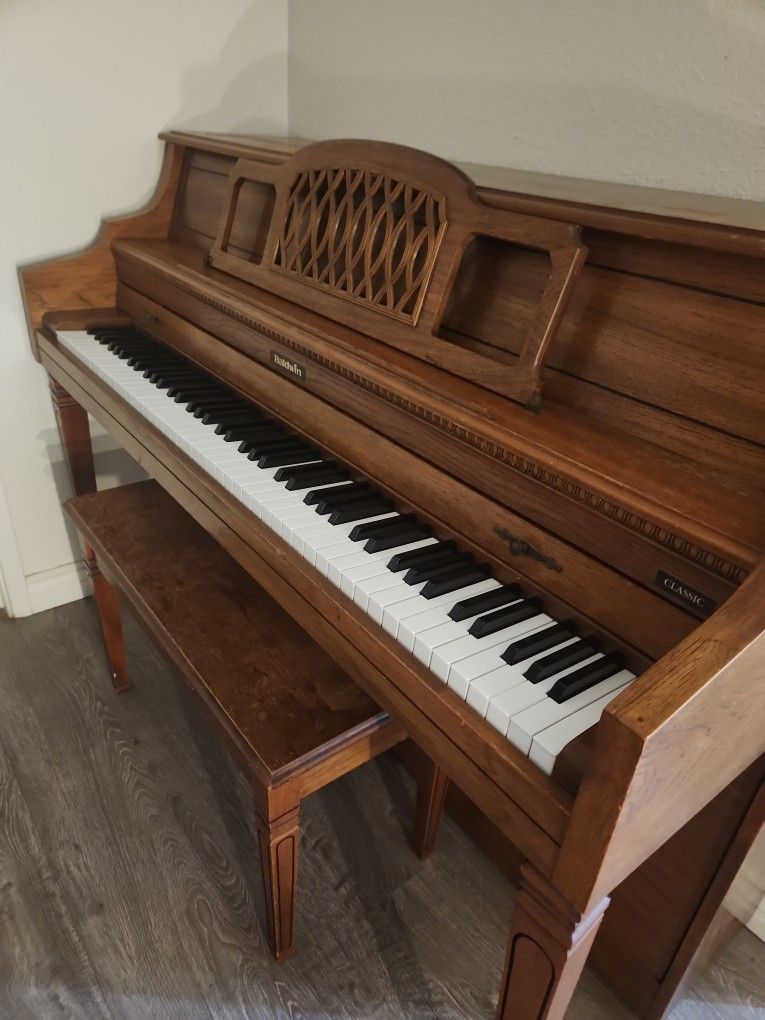 Baldwin Piano – $250