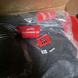 Men's X-Large M12 12V Lithium-Ion Cordless AXIS Black Heated Vest (Vest Only)