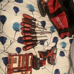 Milwaukee Drill Set 