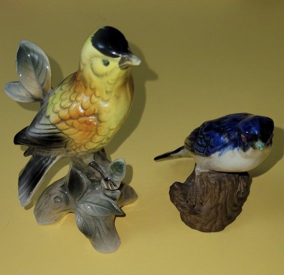 2 Vintage Bird Statue Figurines Blue Made In Japan 5" Tall Yellow Is Gold Finch