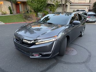 Honda Clarity Plug-In Hybrid Sedan