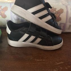Adidas Shoes Size 9k De Niño 