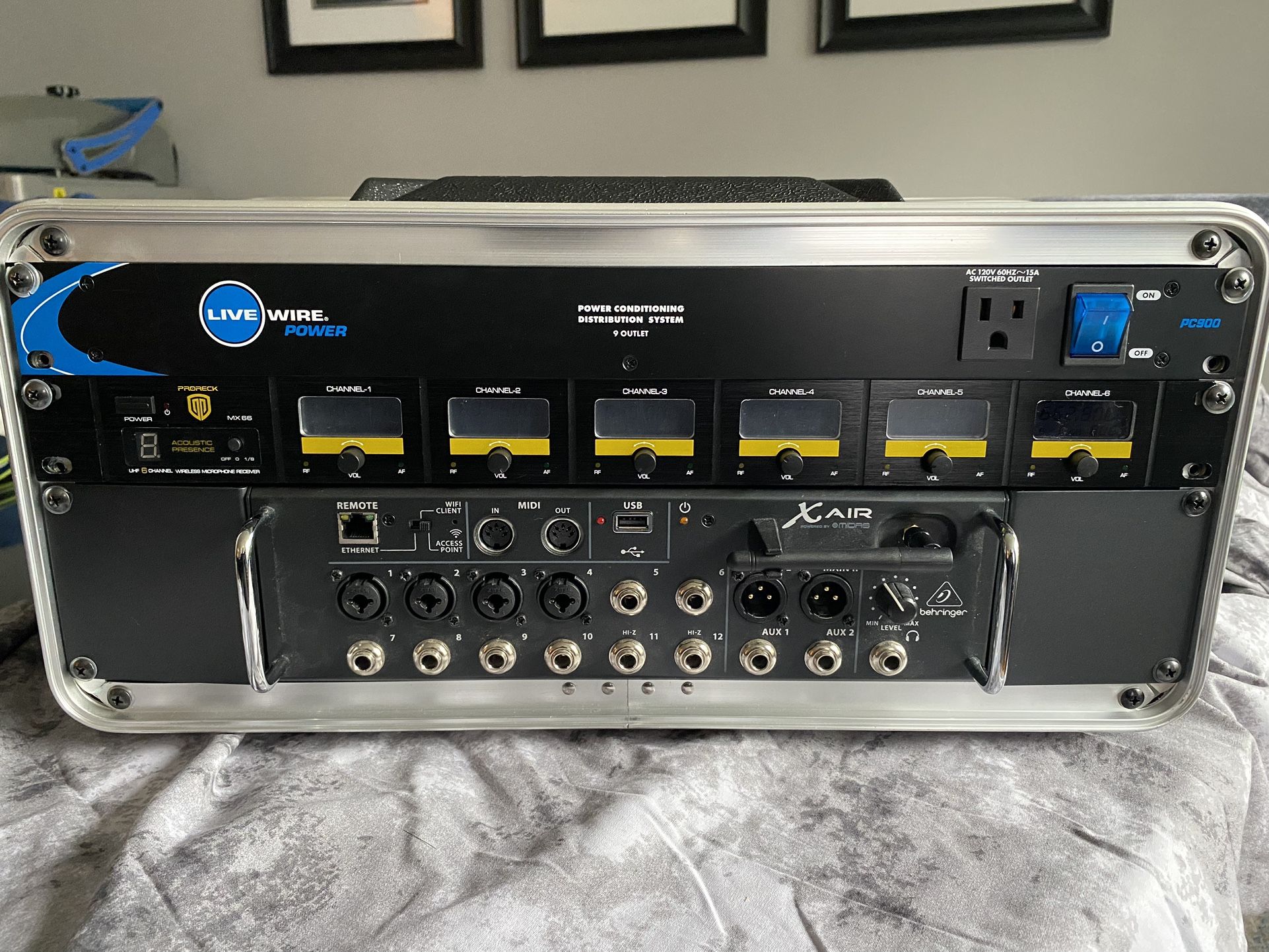Beringer XR12 Mixer