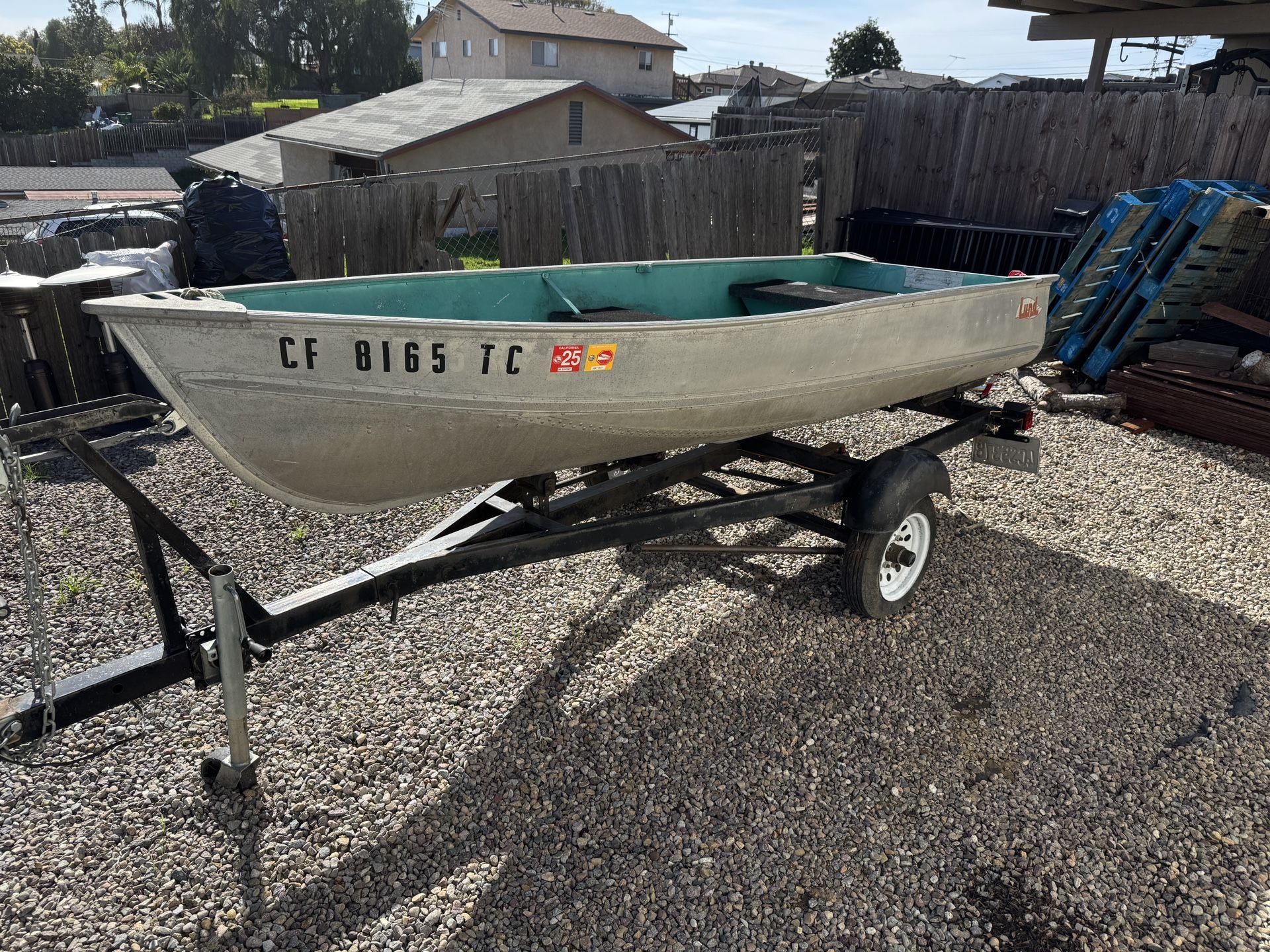 12’ Lund Aluminum Boat