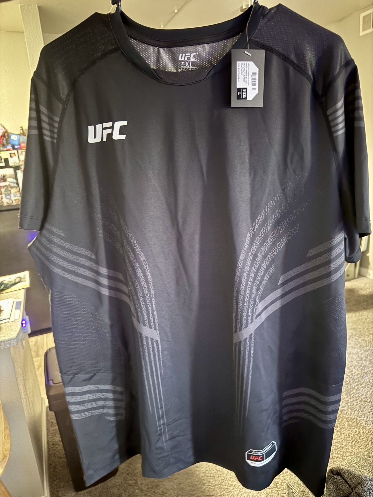 Brand New Men’s Official UFC Walkout Jersey Brazil Edition MMA XL