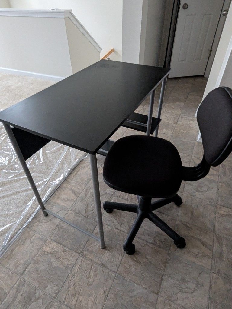 Computer Desk with Swivel Chair