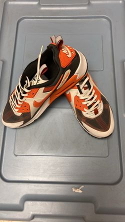 Nike Air Max 90 Sneakers