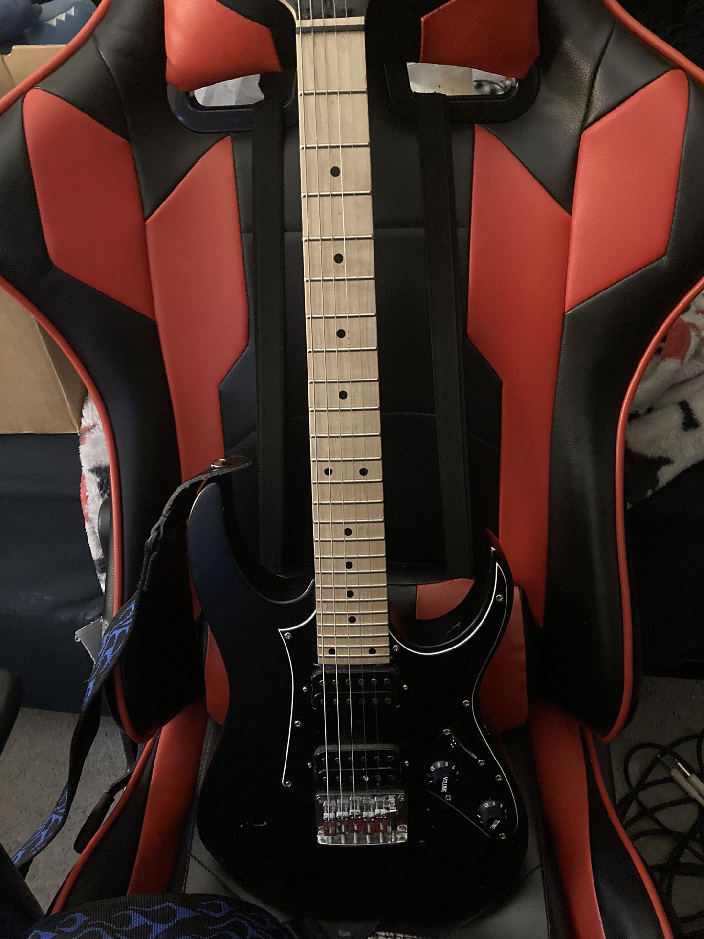 ibanez mikro and amplifier
