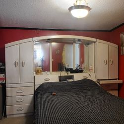 Queen size  Bedroom Set