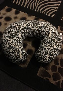 Nursing pillow