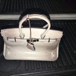 Hand Bags For Sale