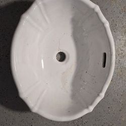 Ceramic Sink - NEW condition