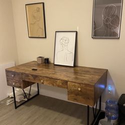 Desk with 4 Drawers – Wood & Steel Frame (Great Condition)