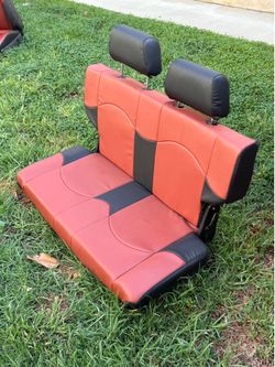 Ford Bronco DARK SLATE GRAY & CEDAR DR  back seat