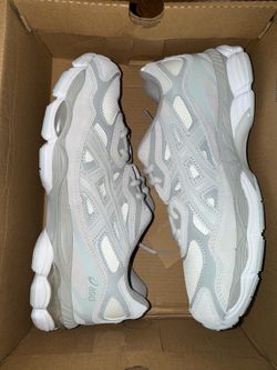 Size 8.5,9,9.5,10,10.5,11 ASICS Gel-NYC Cream Cloud Grey