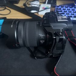 Canon R50