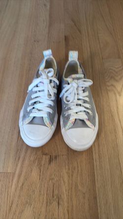 Girls Converse