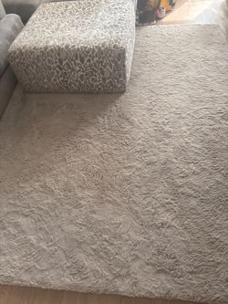 Grey rug