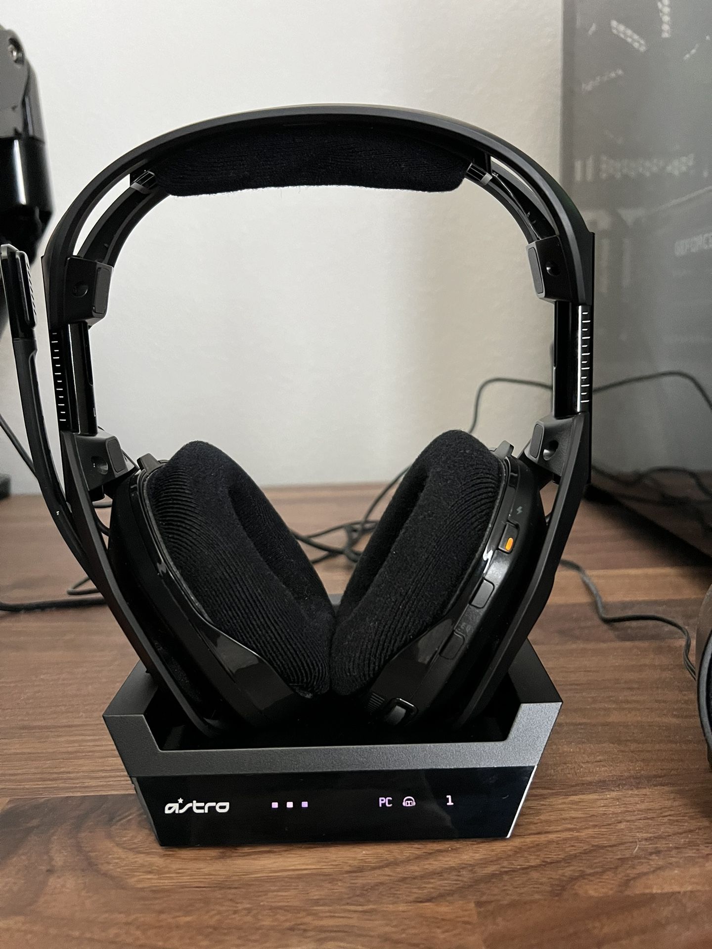  Astro A50 Gaming Headset