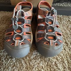 Keen Sandals 6.5