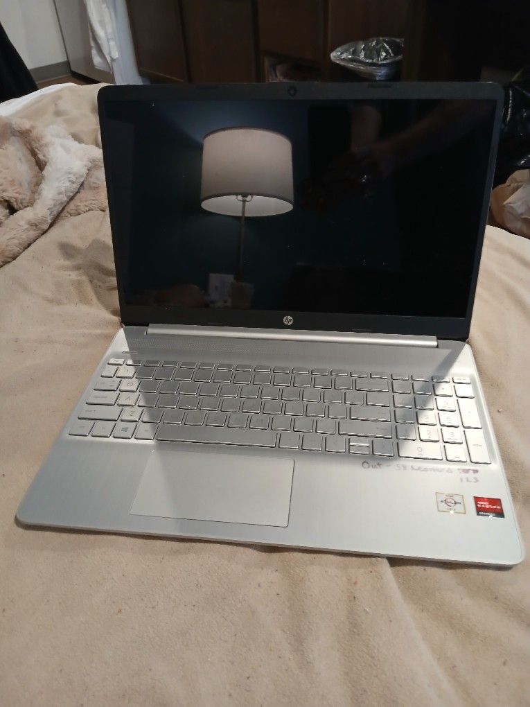 HP SLIM LAPTOP