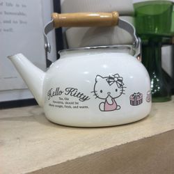 Hello Kitty Enamel Kettle