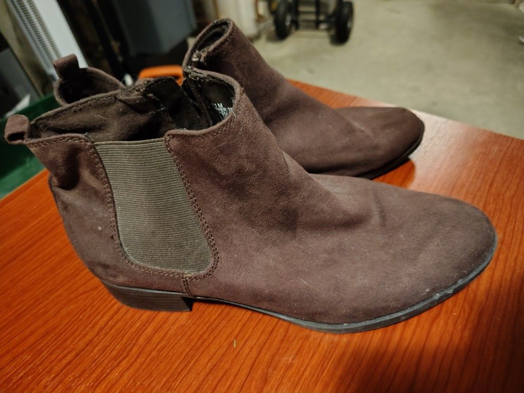 Women's Brown Boots Size 11
