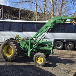 Gas Powered John Deer Farm Tractor With Hyd Hook Up
