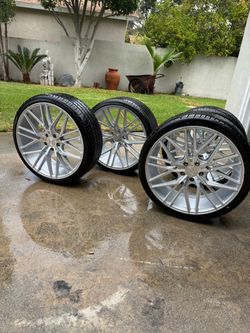 22” Road Force Luxury rims