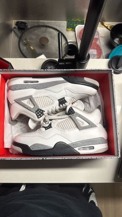 Air Jordan 4 White Cement size 11