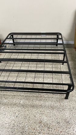 Queen Platform frame, Folds flat easy to transport