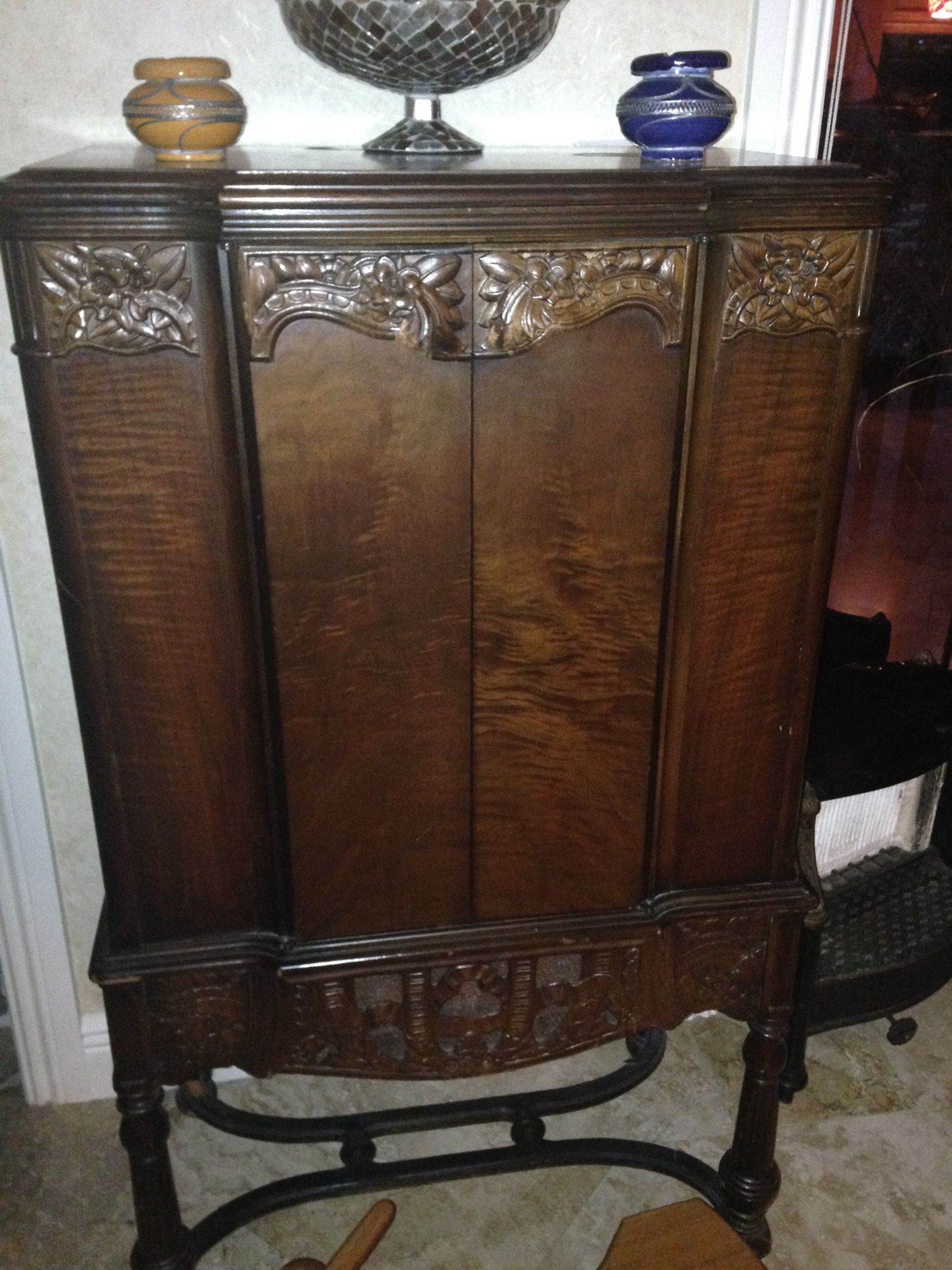 Vintage Antique radios From $25. To $200