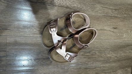 Girls Birkenstock sandals