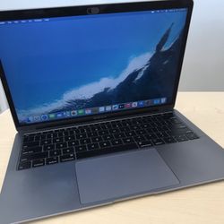 13” MacBook Air Retina 