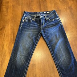 Woman’s Miss Me Bling Capri Pants Shipping Available 