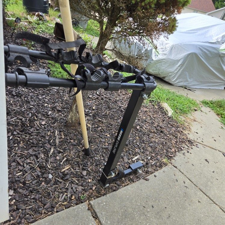 New Reese 4 Bicycle Carrier For 2", And 1.25 Hitches