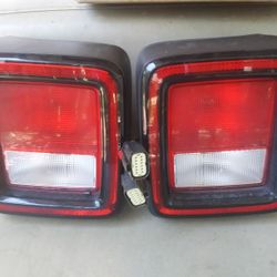 Luces Traseras Jeep Wrangler JL 2020 Originales .. Sin Danos 