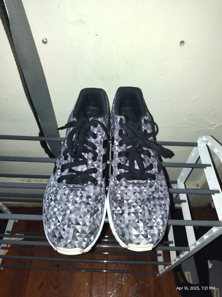 Adidas Men's Zx Flux Monochrome Prism Shoes