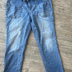 Torrid vintage wash boyfriend crop jeans