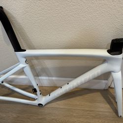 2023 Specialized Tarmac SL7 Disc Carbon Frame-set 52cm 