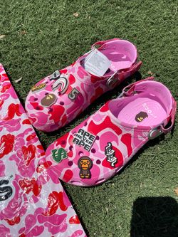 Men’s sz 9 (fits 10) Crocks $70 FIRM NO TRADES