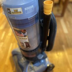 HOOVER Windtunnel Vacuum 