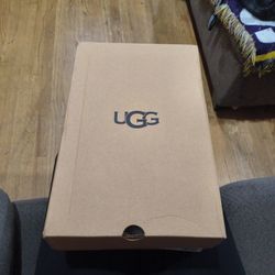 Women's Size 11 Brand New Ugg 
