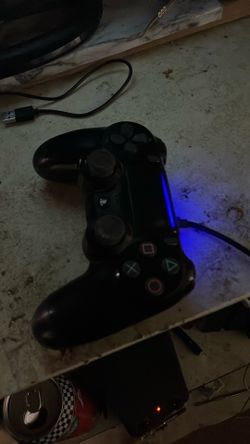 PS4 controllers