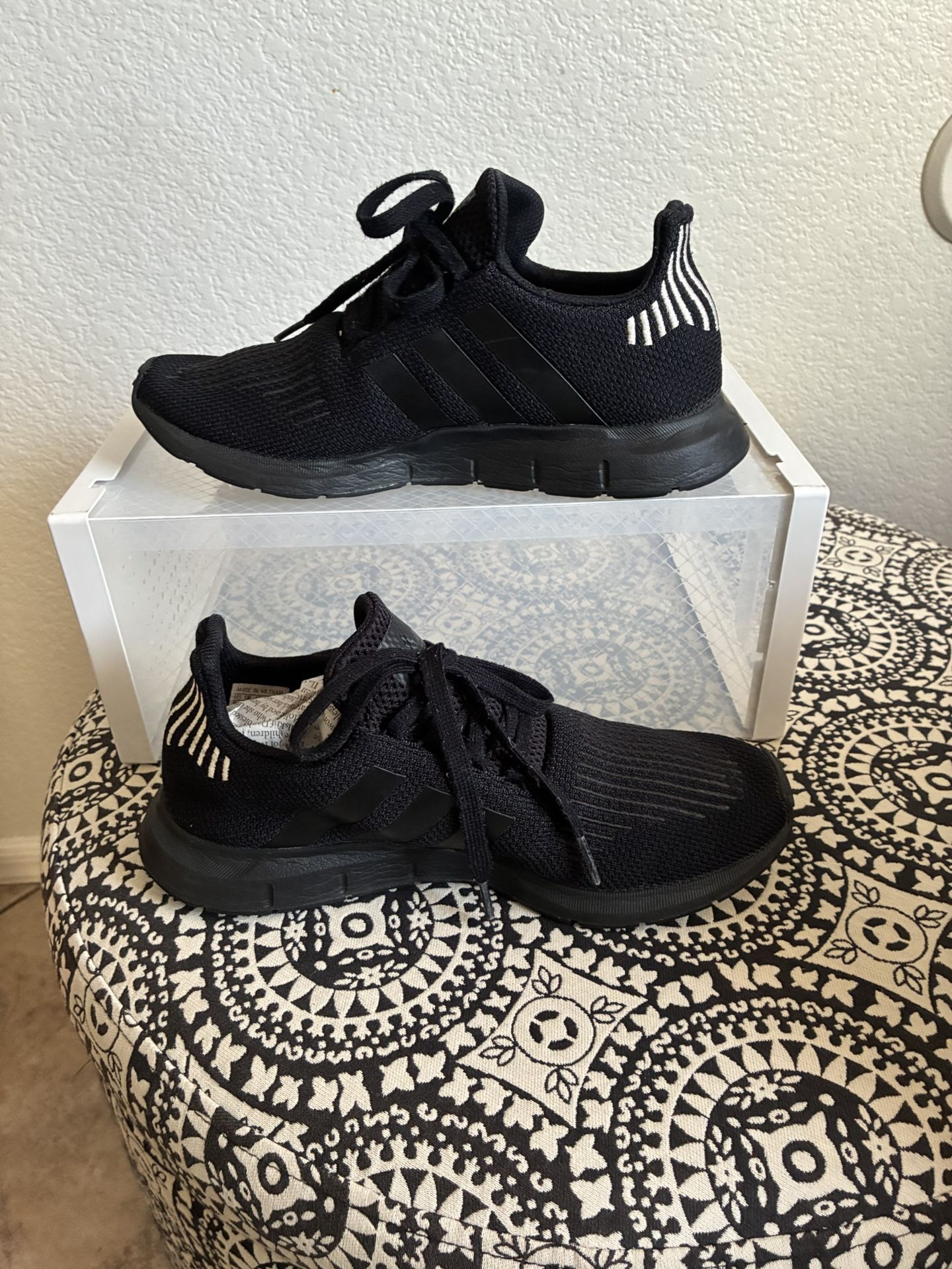 Shoes Women’s Adidas Size.8.5