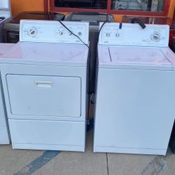 Kenmore  Washer And Gas Dryer Set For $445