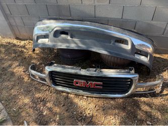 Yukon 2005 front bumper/ grile