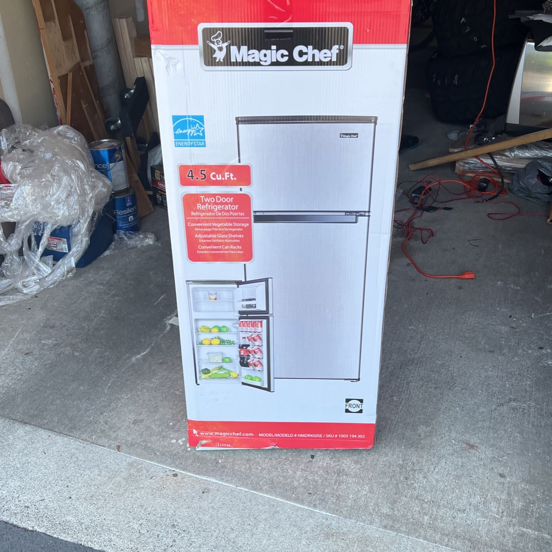 Magic Chef Min Fridge